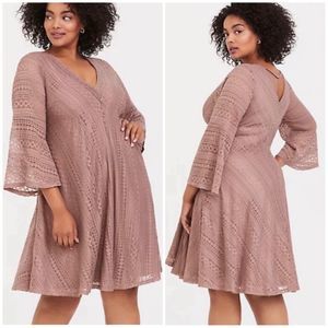 Torrid Taupe Lace Bell Sleeve Trapeze Dress Womens size 3x